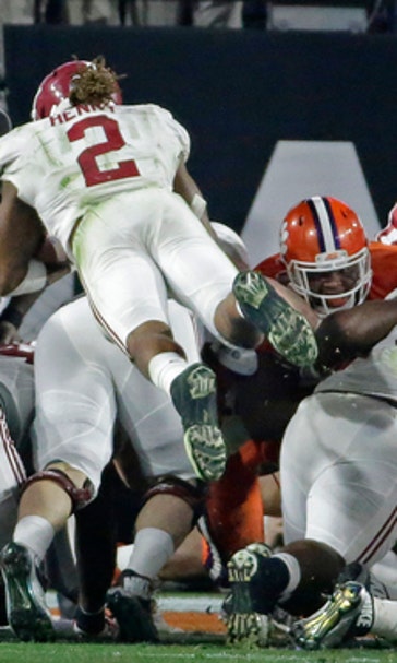 THE LATEST: Clemson, 'Bama tied at 14 at half of title game